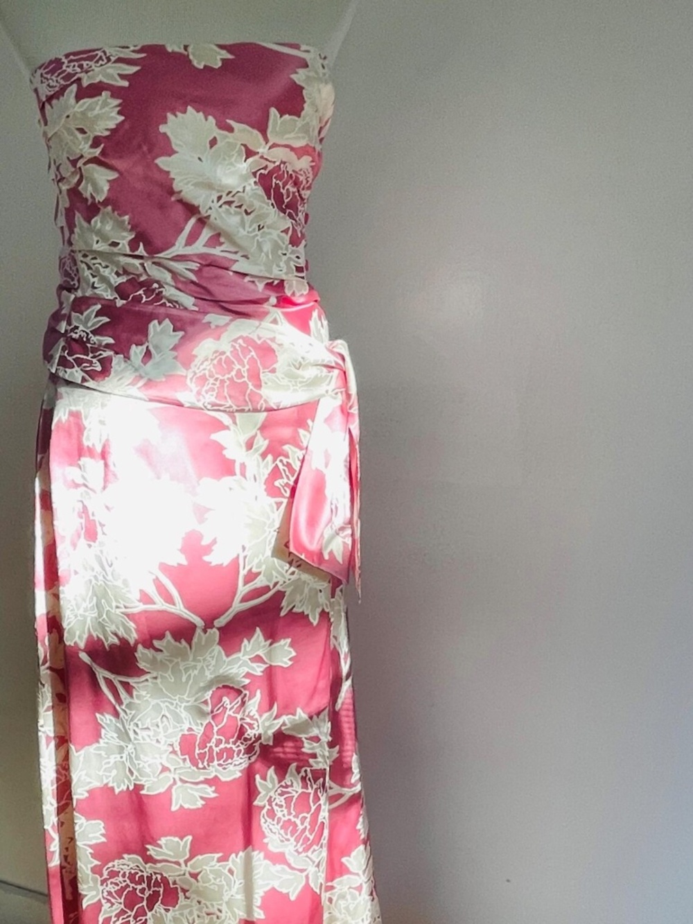 Glamorous, RARE Vintage VIE Victoria Royal Silk Strapless Resort Wear
